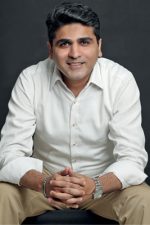 Aziz Jindani; senarist, yönetmen
