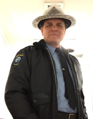 Archie Marshek; Amerikalı kurgucu