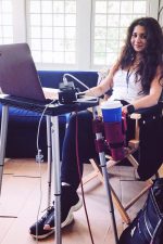 Alia Azamat; Taşkent, Özbekistan doğumlu Özbek yazar