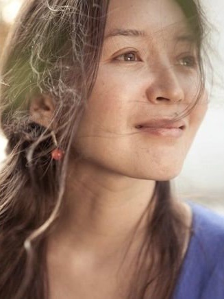 Samal Yeslyamova; Kızılyar, Kazakistan doğumlu Kazak oyuncu