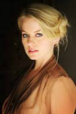 Sarah Minnich; oyuncu