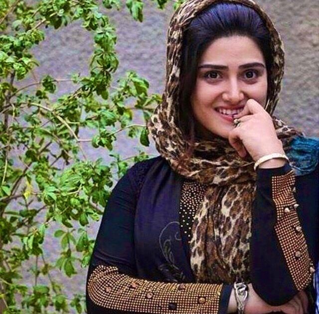 Baran Kosari; Tahran, İran doğumlu İranlı oyuncu