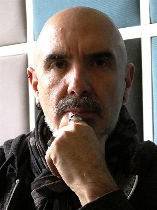 Hari Sama; Mexico City, Meksika doğumlu Carlos Sama olarak da bilinen Meksikalı idari yapımcı, oyuncu, senarist