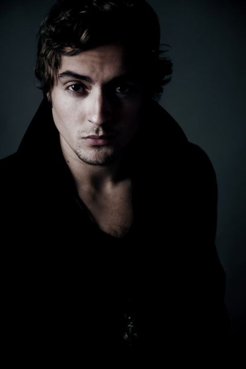 Alec Whaite; Karakas, Venezuela doğumlu Venezuelalı oyuncu