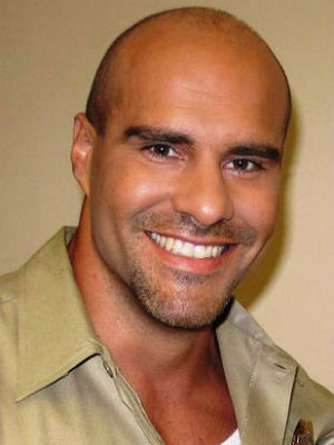 Rey Hernandez; Kübalı oyuncu