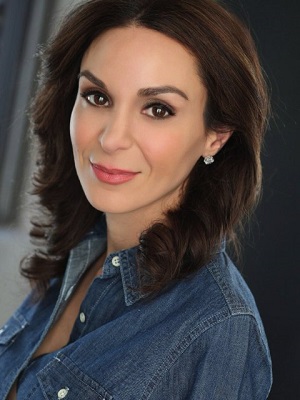 Stefanie Bari; oyuncu