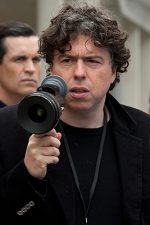 Sacha Gervasi; Londra,İngiltere doğumlu İngiliz  senarist, yönetmen, uygulayıcı yapımcı