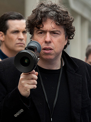 Sacha Gervasi; Londra,İngiltere doğumlu İngiliz  senarist, yönetmen, uygulayıcı yapımcı