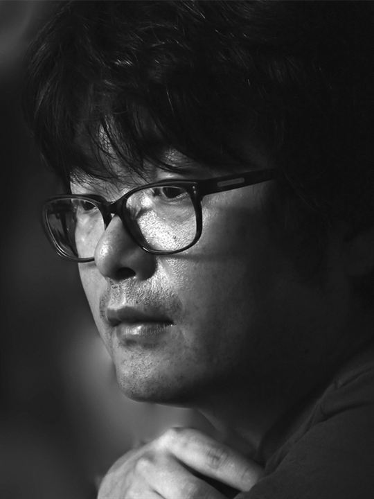 Sung Bo Shim; Güney Koreli senarist, yönetmen