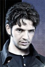 Damien Molony; Johnstown Bridge,Kildare,İrlanda doğumlu İrlandalı  oyuncu