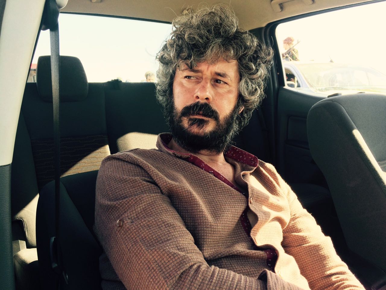 Hossein Hasan; Duhok, Irak doğumlu Hüseyin Hasan, Hussein Hassan Ali olarak da bilinen Iraklı oyuncu, senarist, yönetmen