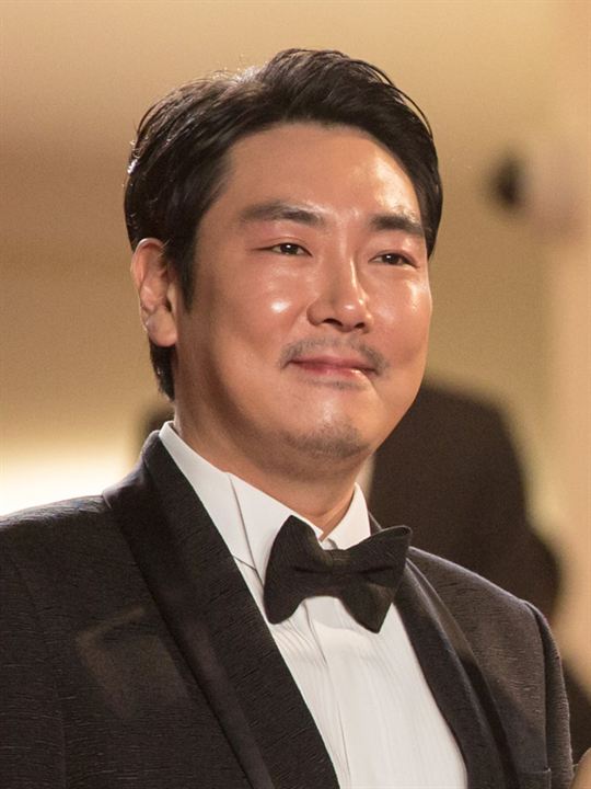 Cho Jin-Woong; Cho Jin-woong olarak da bilinen Güney Koreli oyuncu