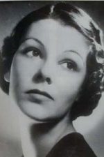 Margaret Kennedy; Hyde Park Gate,Londra,İngiltere doğumlu İngiliz  senarist, yazar