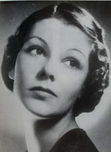 Margaret Kennedy; Hyde Park Gate,Londra,İngiltere doğumlu İngiliz  senarist, yazar