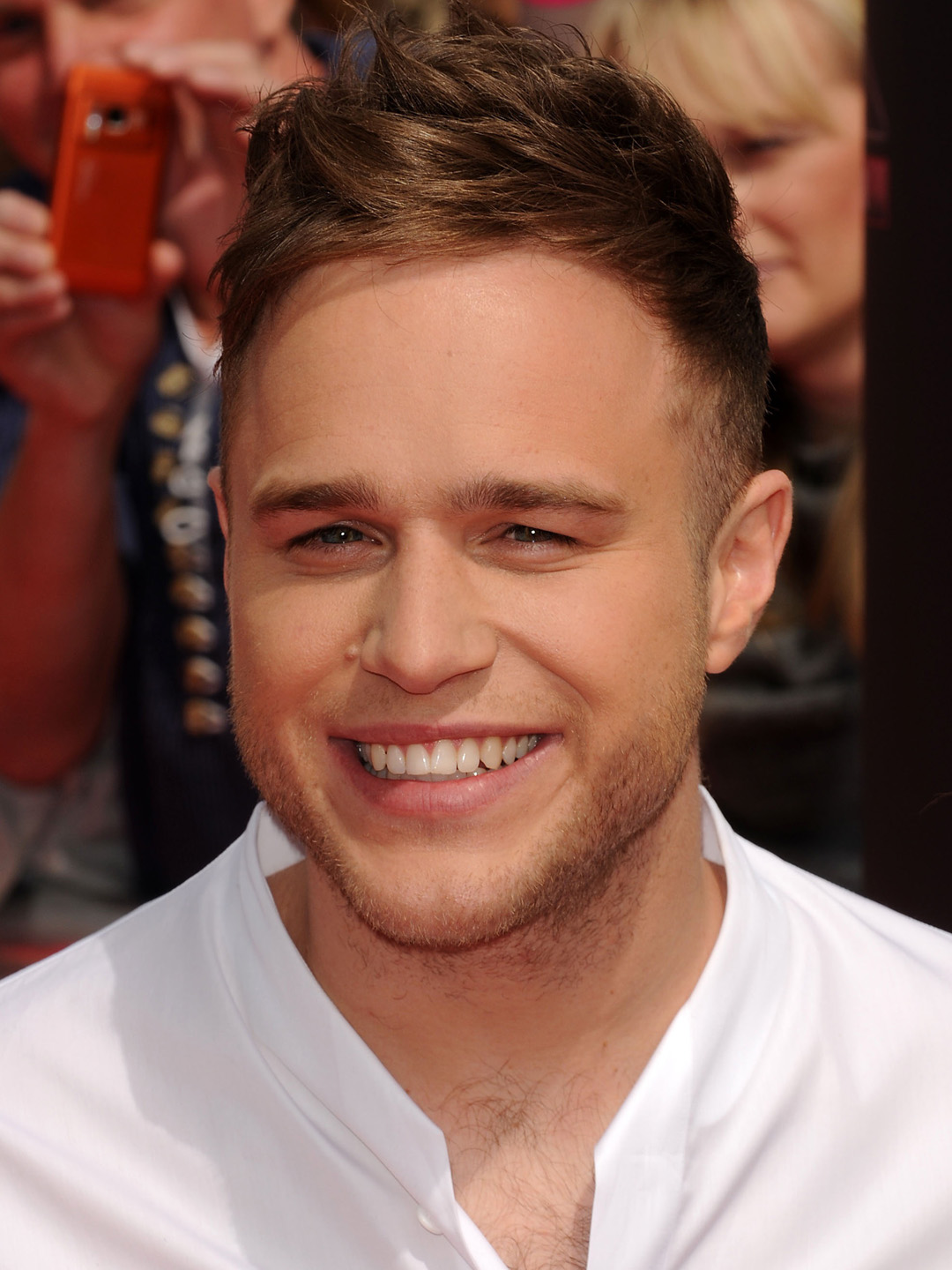 Olly Murs; Witham,Essex,İngiltere doğumlu Oliver Stanley Murs olarak da bilinen İngilizşarkıcıoyuncu