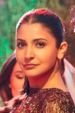 Anushka Sharma; Ayodhya, Uttar Pradeş, Hindistan doğumlu Hint oyuncu