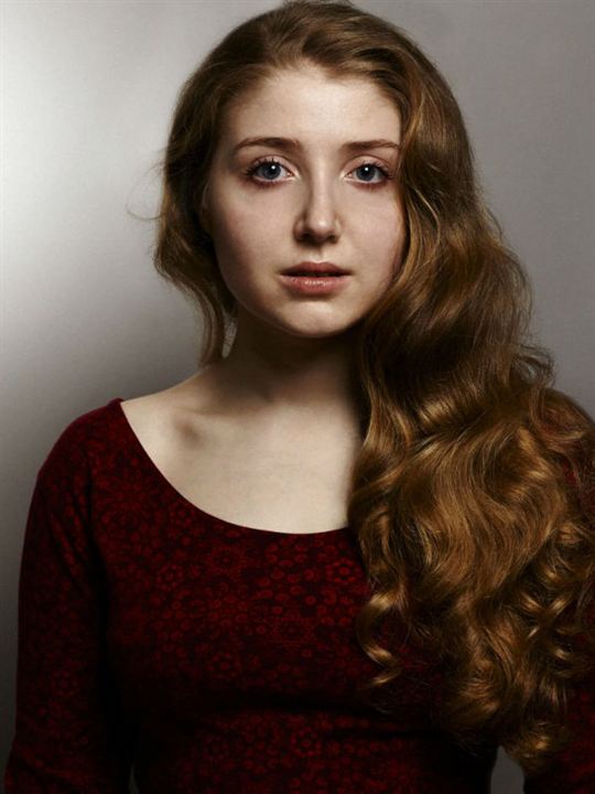 Bebe Cave; Londra,İngiltere doğumlu İngiliz  oyuncu