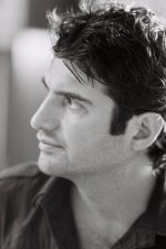 Oliver Blackburn; Londra,İngiltere doğumlu İngiliz  yönetmen, senarist, oyuncu