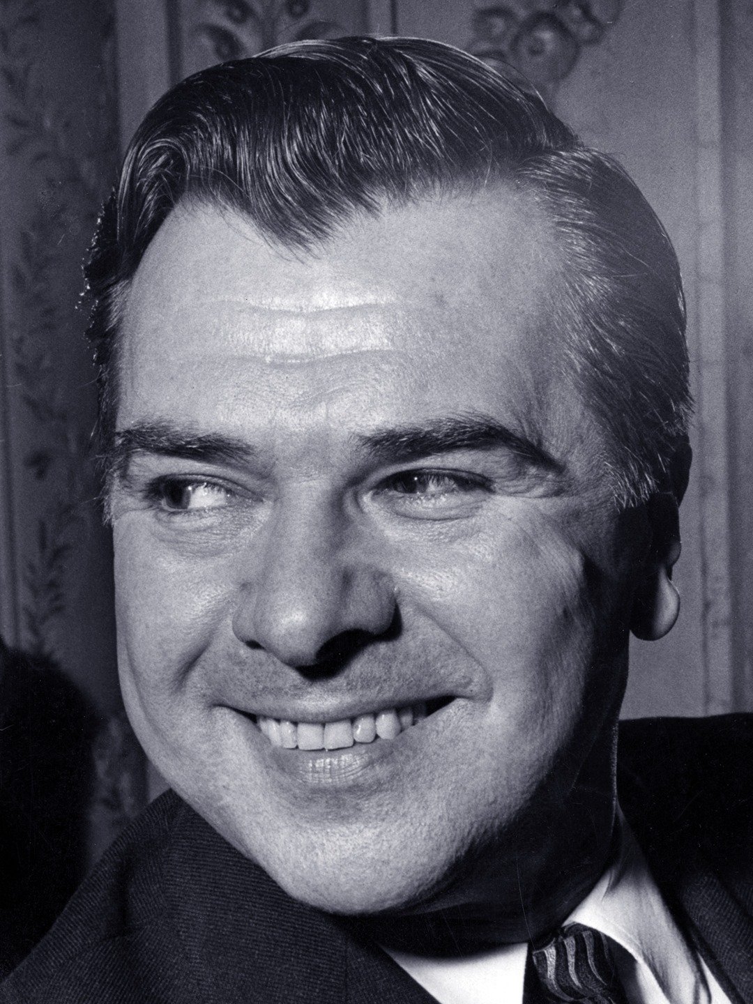 Roger Dann; Fransız oyuncu