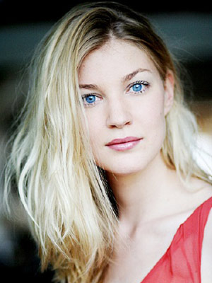 Mona Walravens; Belçikalı oyuncu