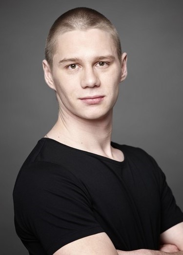 Timon Sturbej; Maribor, Slovenya doğumlu Sloven oyuncu