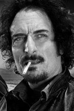 Kim Coates; Kanadalı  oyuncu, yapımcı