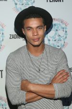 Ismael Cruz Cordova; Aguas Buenas, Porto Riko doğumlu Ismael Enrique Cruz Cordova,Ismael Cruz olarak da bilinen Porto Rikolu oyuncu