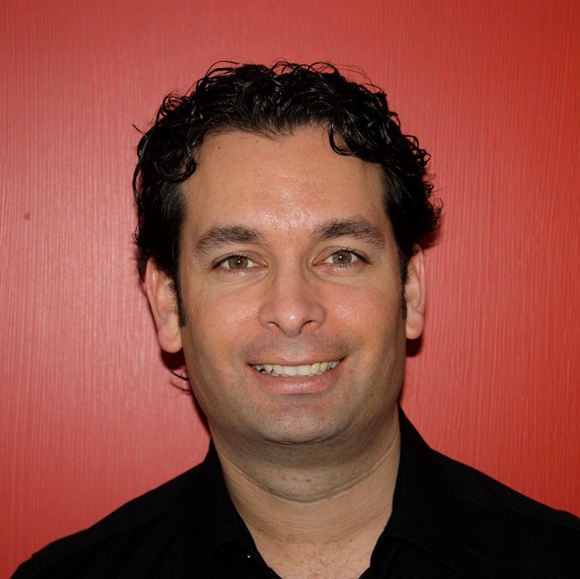 Álvaro Delgado-Aparicio; Londra, İngiltere doğumlu Álvaro Delgado-Aparicio Labarthe olarak da bilinen Perulu idari yapımcı, senarist, yönetmen