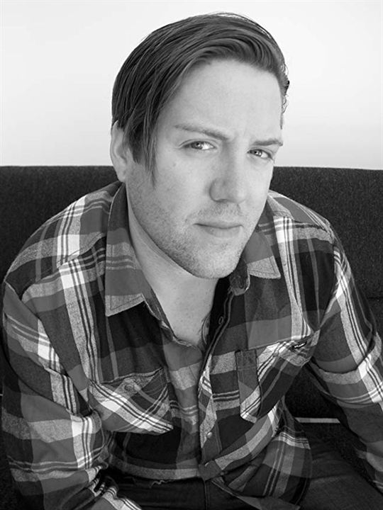 Scott Johnson; oyuncu, müzik montajcısı