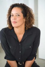 Aminatta Forna; Bellshill, İskoçya doğumlu Sierra Leoneli yazar