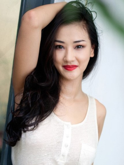 Mai Thu Huong; Hanoi, Vietnam doğumlu Maya olarak da bilinen Vietnamlı oyuncu