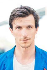 Viktor Åkerblom; İsveçli  oyuncu