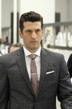 Simon Kassianides; Londra,İngiltere doğumlu İngiliz oyuncu