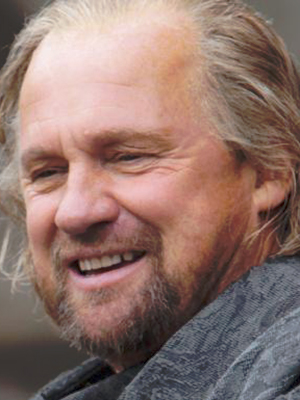 Peter Firth; Bradford,Batı Yorkshire,İngiltere doğumlu İngiliz oyuncu