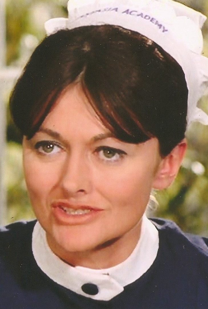 Sylvia Kay; Stockport,Greater Manchester,İngiltere doğumlu İngiliz  oyuncu