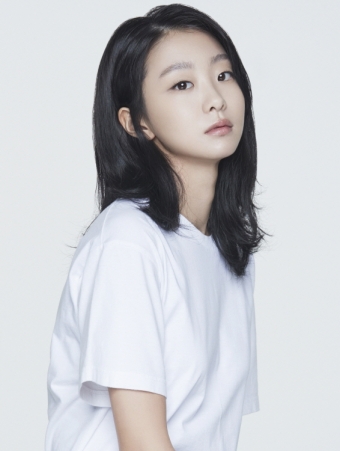 Kim Da-mi; Güney Kore doğumlu Güney Koreli oyuncu