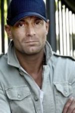 Omar Shargawi; Odense,Danimarka doğumlu Danimarkalı  oyuncu, yönetmen