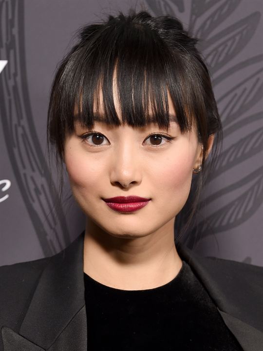 Shioli Kutsuna; Killarney Heights, Yeni Güney Galler, Avustralya doğumlu Avustralyalı oyuncu