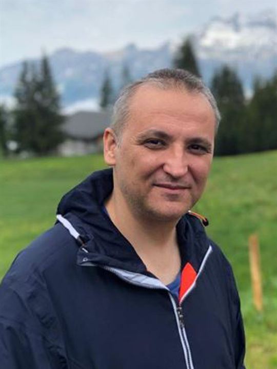 Nurullah Yenihan; Türk yapımcı, yönetmen