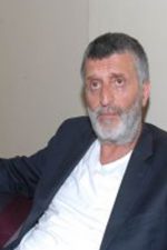 Ahmet Faik Akıncı; Türk senarist, yönetmen, oyuncu
