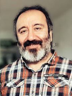 Ayhan Sonyürek; Türk senarist, yönetmen