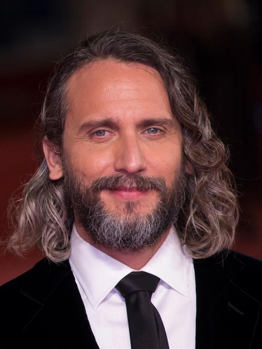 Fede Alvarez; Montevideo, Uruguay doğumlu Federico Álvarez olarak da bilinen Uruguaylı senarist, yönetmen, yapımcı