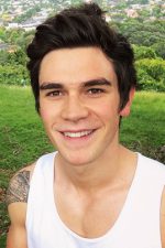 K.J. Apa; Keneti James Fitzgerald Apa olarak da bilinen Yeni Zelandalı oyuncu