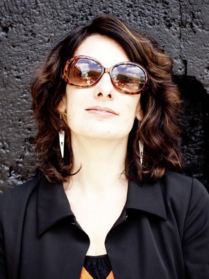 Flávia Castro; Porto Alegre, Rio Grande do Sul, Brezilya doğumlu Brezilyalı senarist, yönetmen