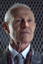 Raymond J. Barry; Raymond John Barry olarak da bilinen Amerikalı oyuncu