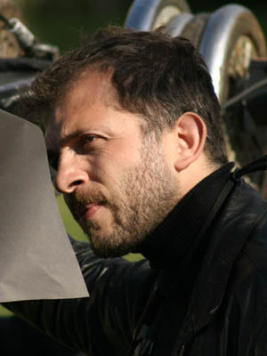 Yasin Uslu; Türk yönetmen, creator/showrunner, senarist