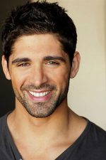 Bren Foster; Londra,İngiltere doğumlu İngiliz  oyuncu