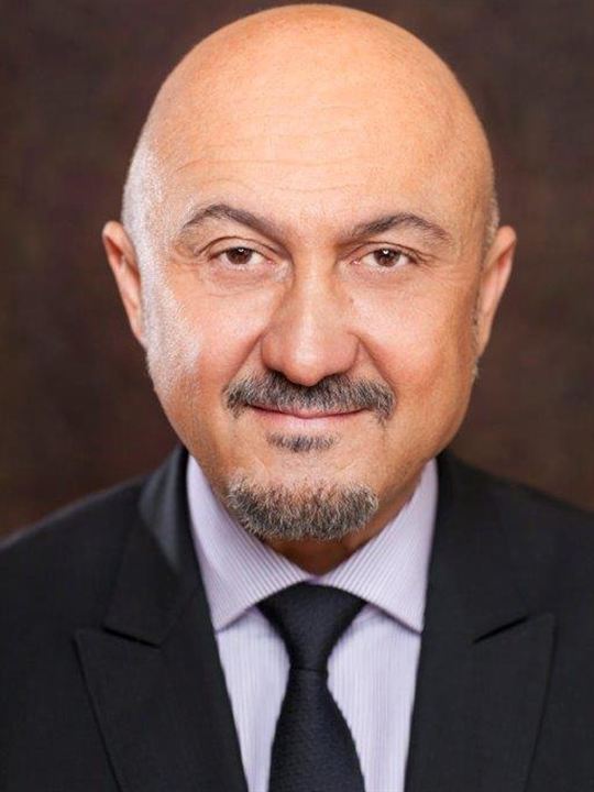 David Diaan; Tahran, İran doğumlu David Fariborz Diaan, David Davoodian olarak da bilinen İranlı oyuncu, yapımcı