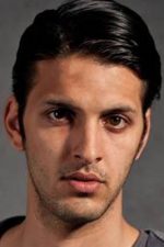 Shazad Latif; Londra,İngiltere doğumlu İngiliz  oyuncu