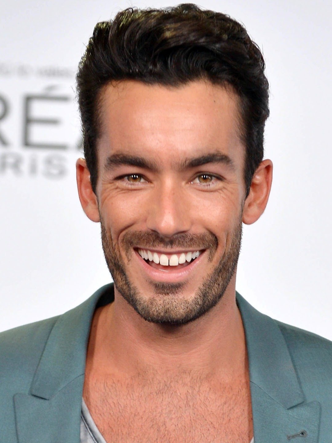 Aarón Díaz; Puerto Vallarta, Jalisco, Meksika doğumlu Aaron Diaz Spencer olarak da bilinen Meksikalı model, şarkıcı, oyuncu